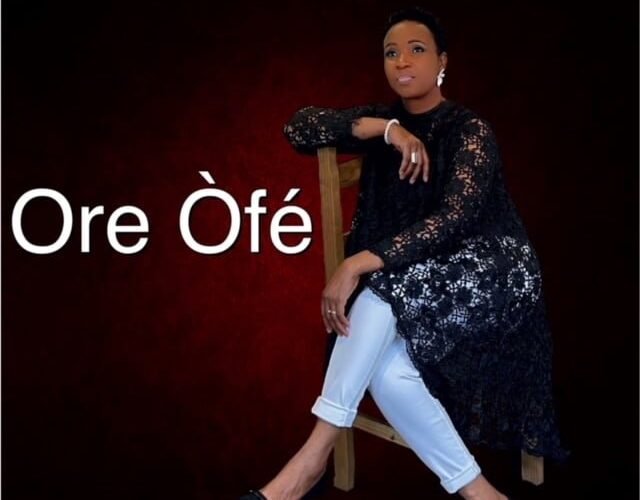 Music Video: Ronke Onishile – Ore Òfé
