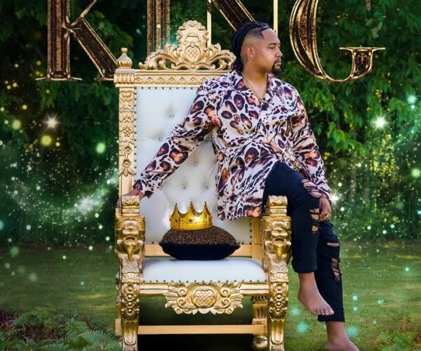 [Official Video]: AJ Wells – King  featuring  Shuana Hughes